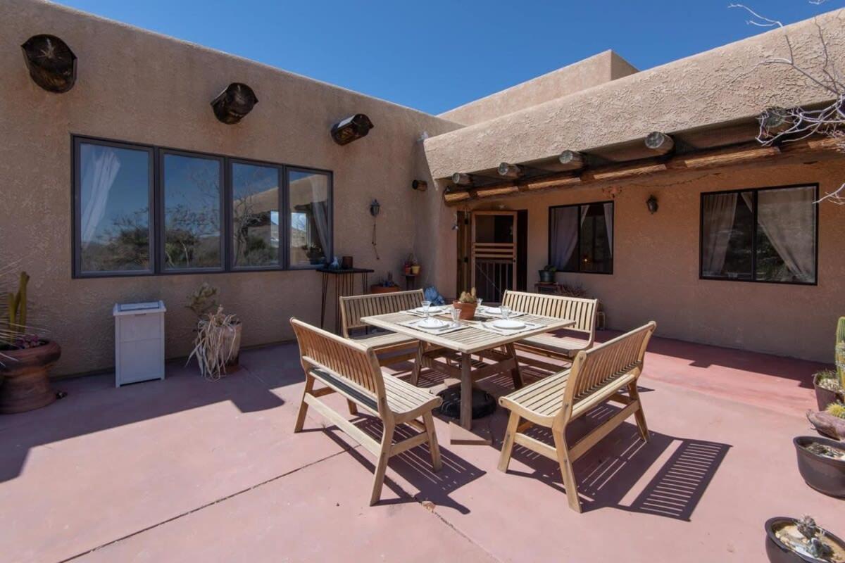 Renovated Lodge - Room 3 With Pool Access Joshua Tree Extérieur photo